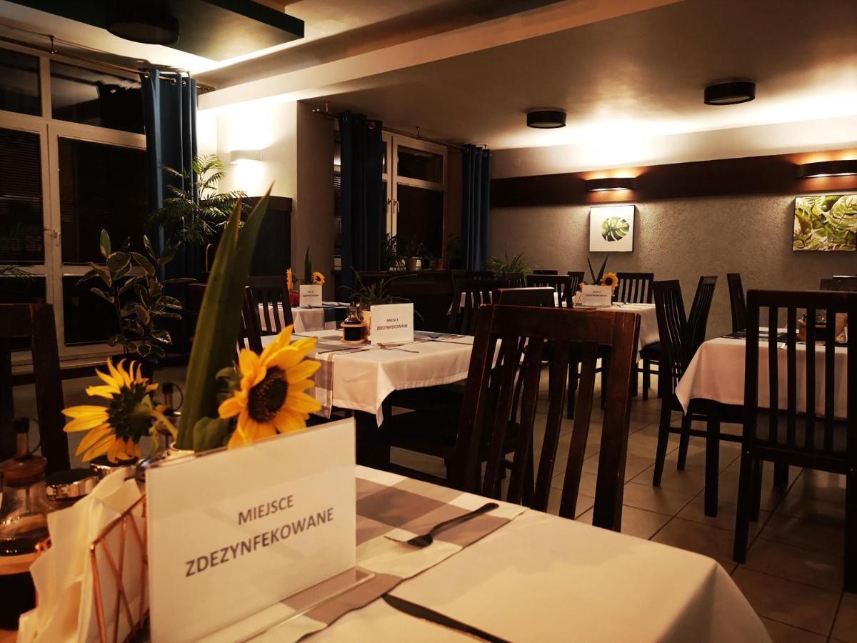 Bialy Orzel Aparthotel Przemyśl Esterno foto