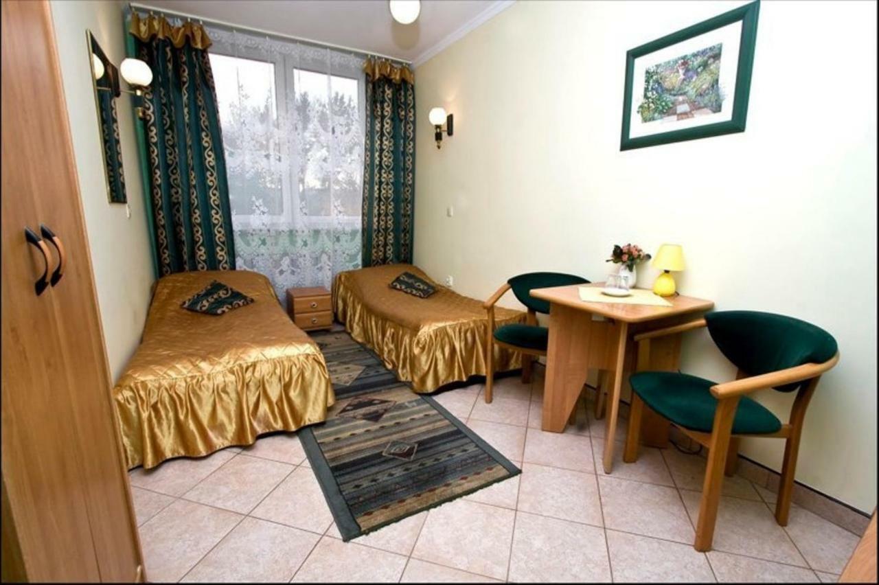 Bialy Orzel Aparthotel Przemyśl Esterno foto